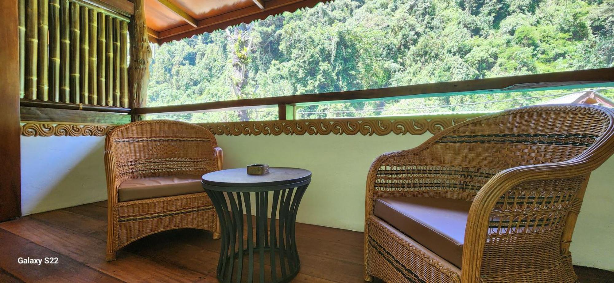 Sam'S Bungalows And Treks Bukit Lawang Exteriör bild