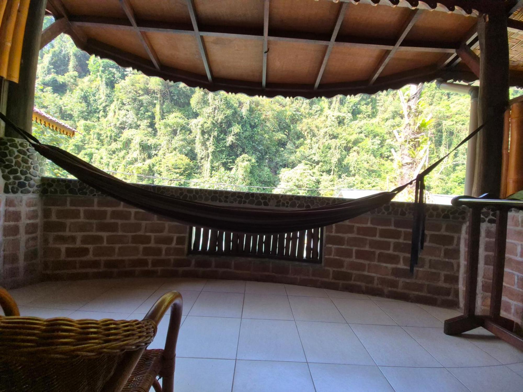 Sam'S Bungalows And Treks Bukit Lawang Exteriör bild